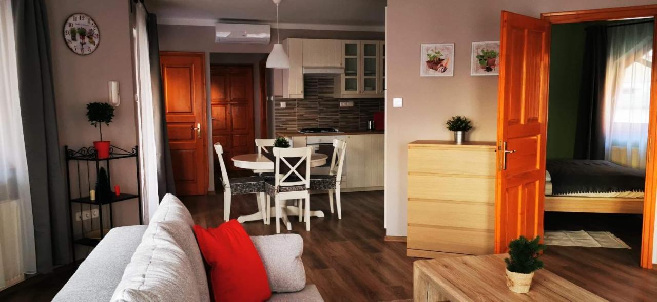 Pannonia Apartman Esztergom Exterior photo