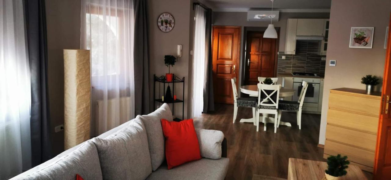 Pannonia Apartman Esztergom Exterior photo